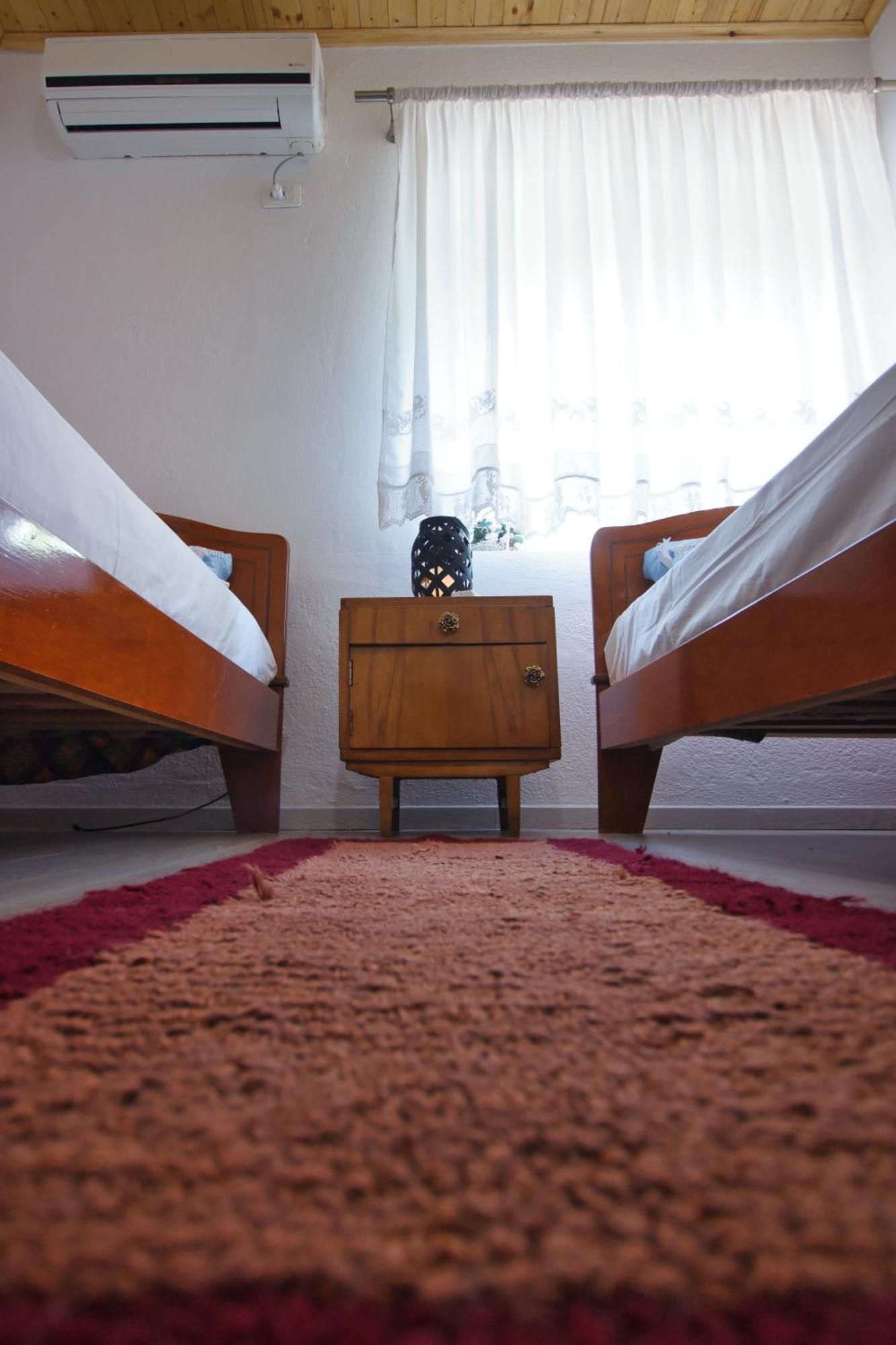 Guest House Denis Gjirokastër Eksteriør bilde